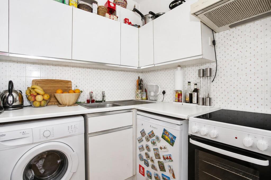 Apartment in London - View 3
