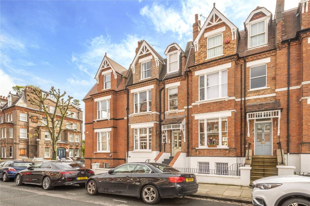 Apartment in London - More