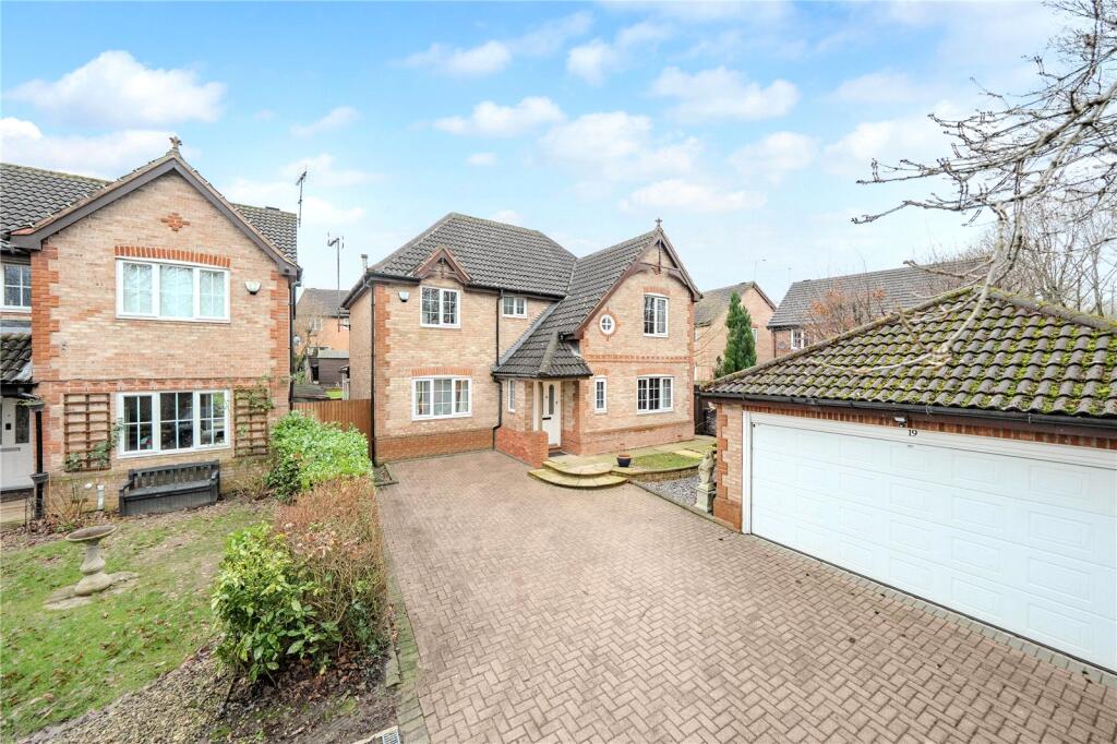4-bed detached on Chestnut Drive, Adel, Leeds, £575,000