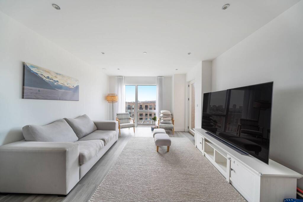 Main image of property: Lismore Boulevard, Colindale, London, NW9