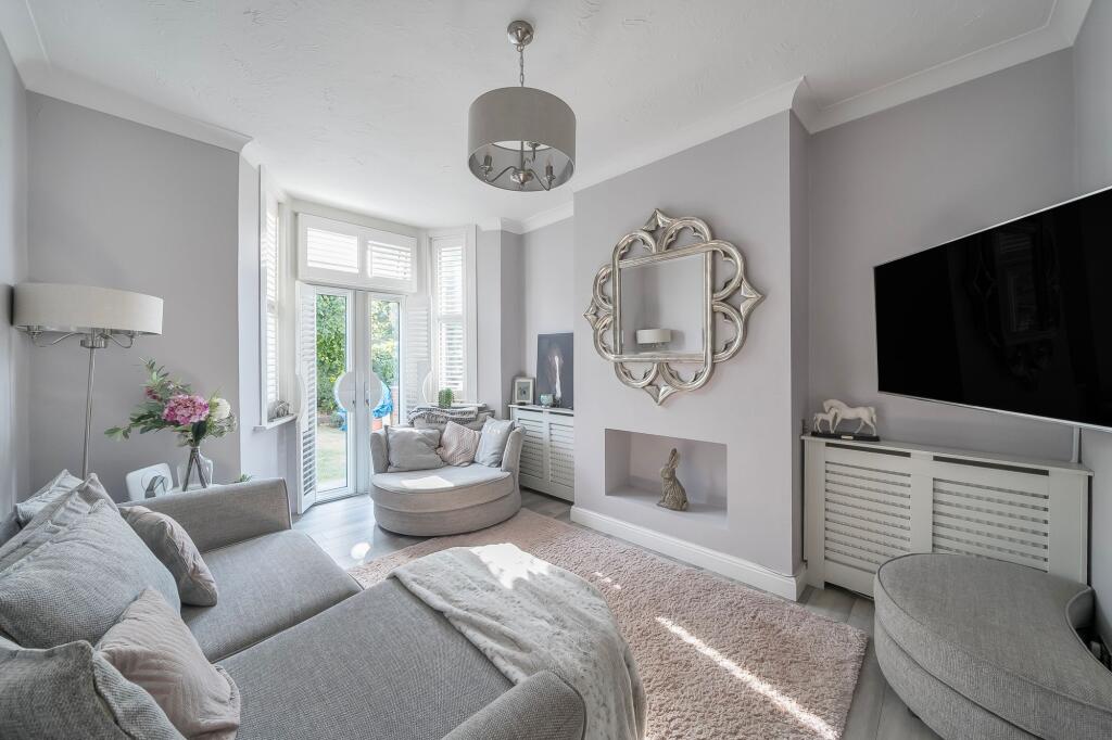 3-bed other on Burgh Heath Road, Epsom, KT17, £550,000