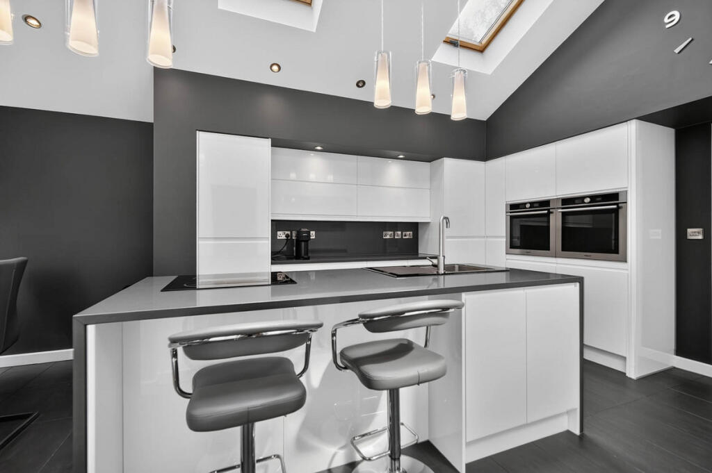 House in Stoke-on-Trent - View 3