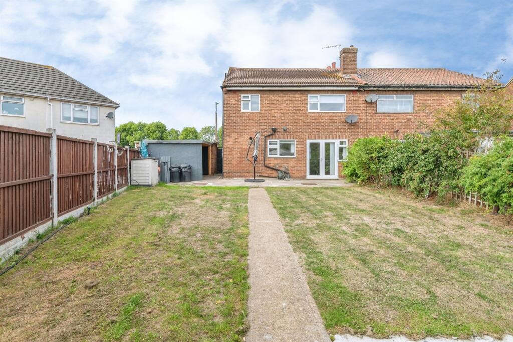 House in Rainham, South Hornchurch - View 4