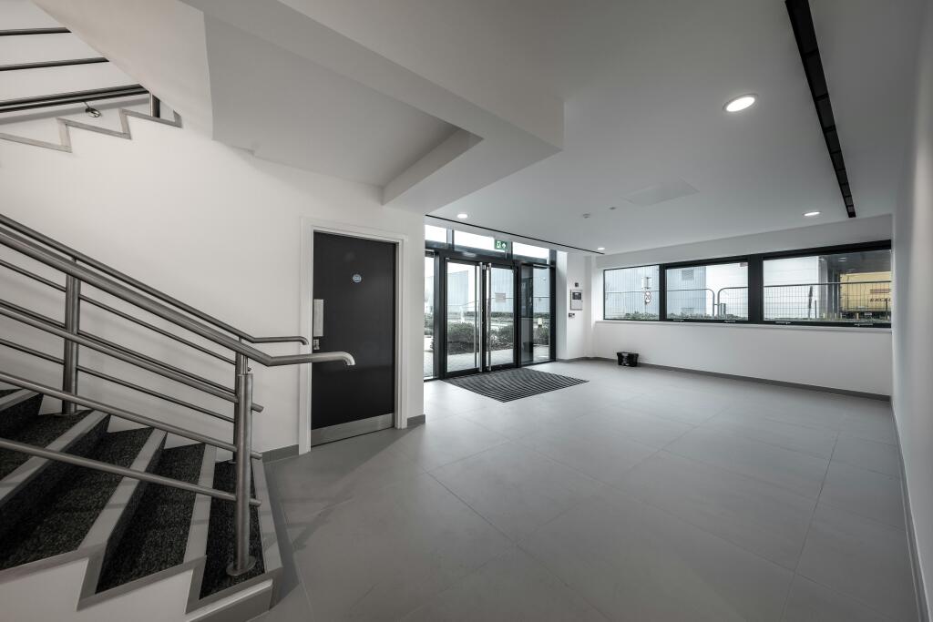 2025 Unit 1 Premier Park 220237.jpg