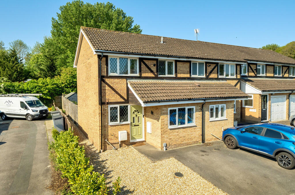 Main image of property: Challis Place, Bracknell, Berkshire, RG42