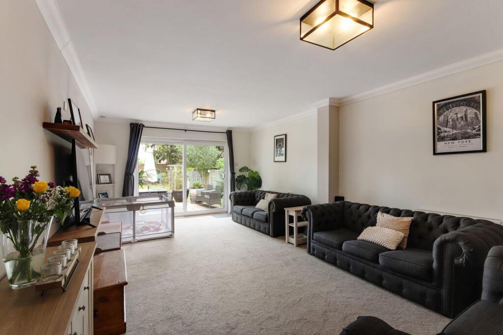 New Barn Road, Longfield, Kent, DA3 7LQ - More