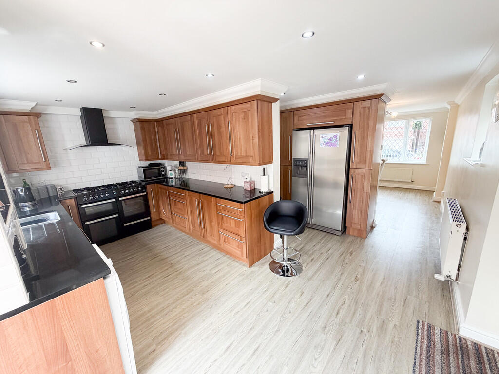 House in Stoke-on-Trent - View 5