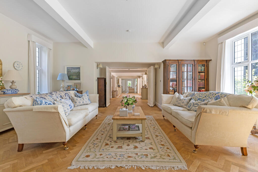 House in Knotty Green, Penn - View 4