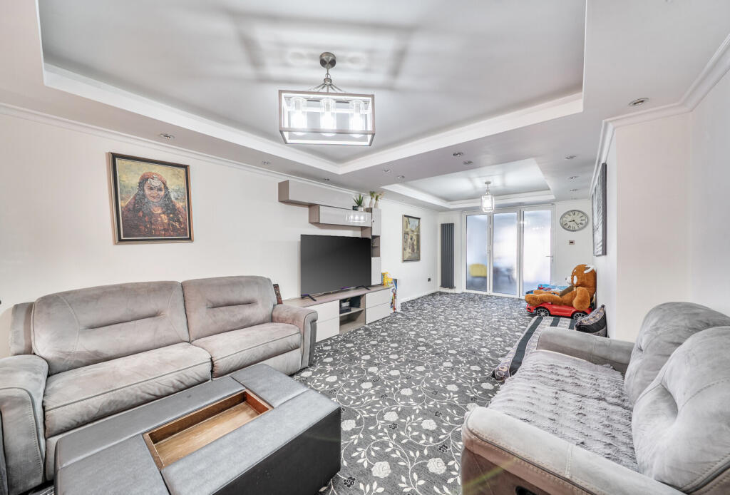 Main image of property: Glenwood Grove, London, NW9