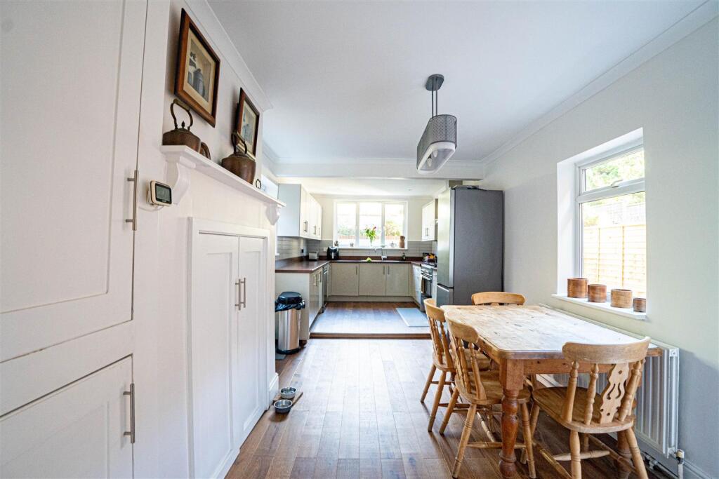 House in Hastings, Belmont - View 4