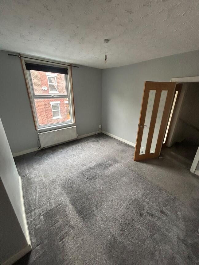 House in Leeds, New Scarbro', Bramley - View 3