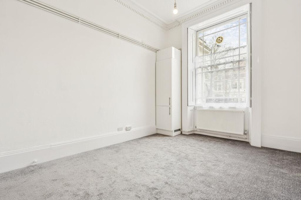 Apartment in London - View 2