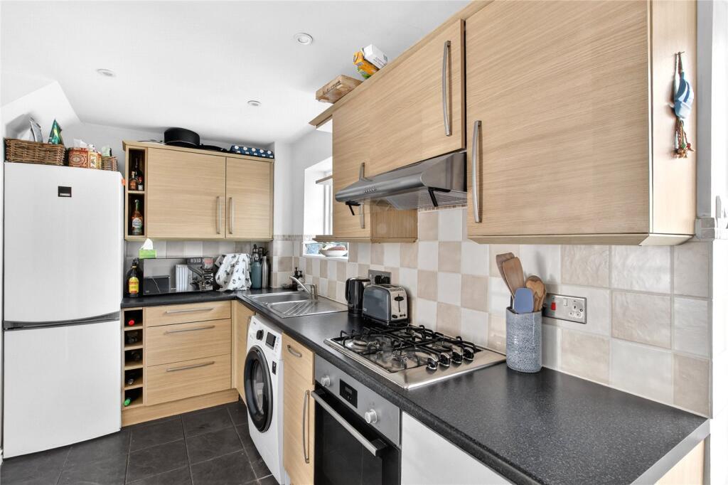House in Winkfield, Martin's Heron - View 4