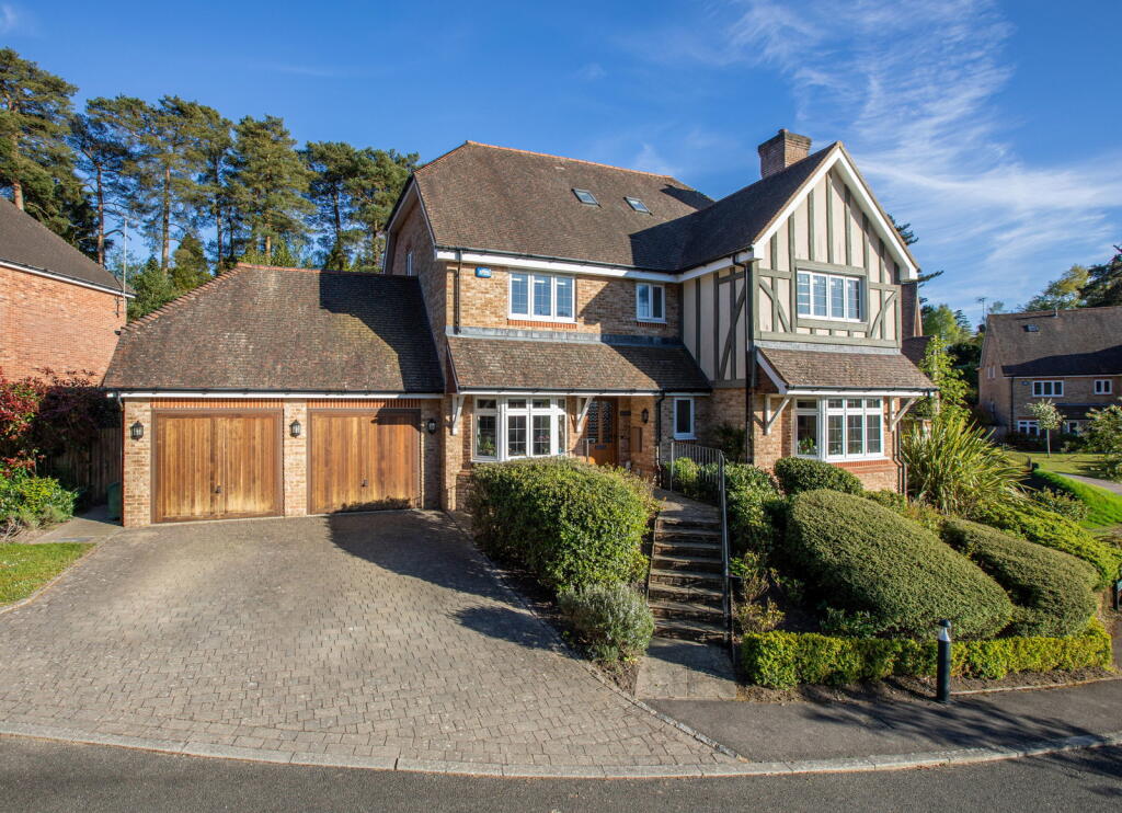 Main image of property: Gorsedene Close, Crowborough