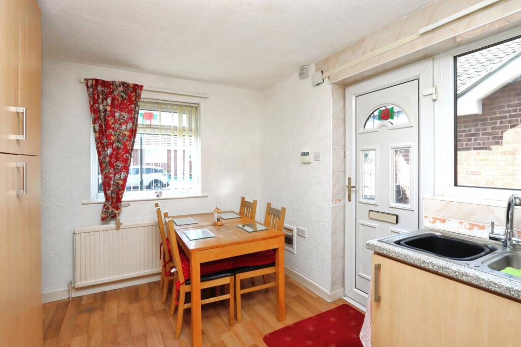 House in Sheffield, South Yorkshire - View 5