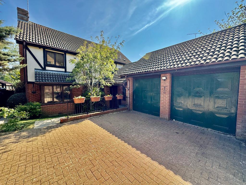 Main image of property: Perrymead, Wigmore, Luton, Bedfordshire, LU2 8UE