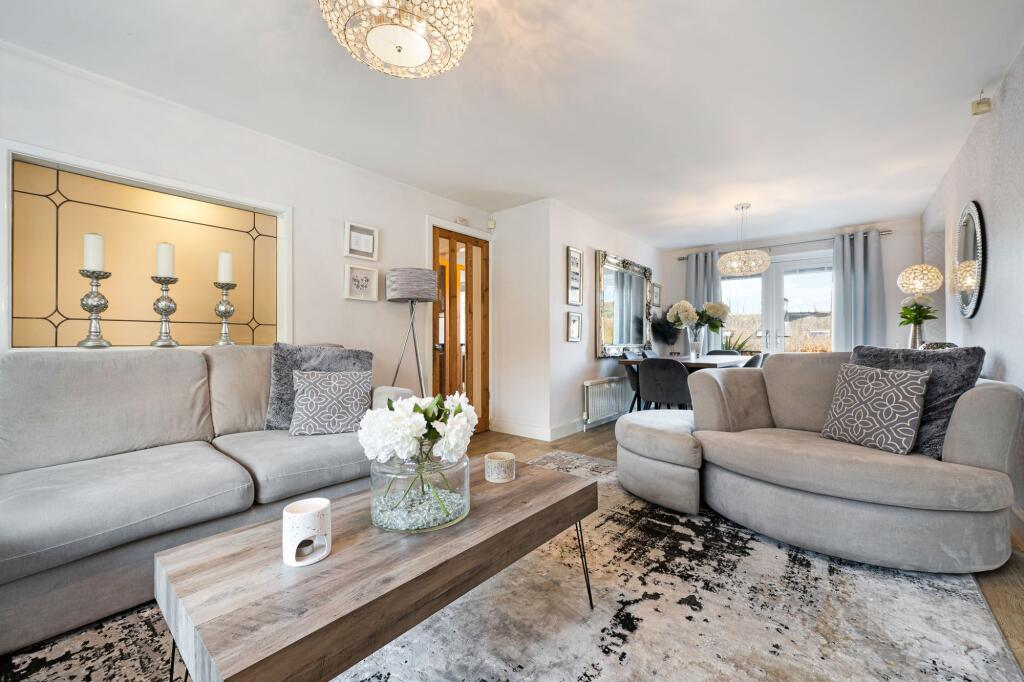2 Manley Close photo 5