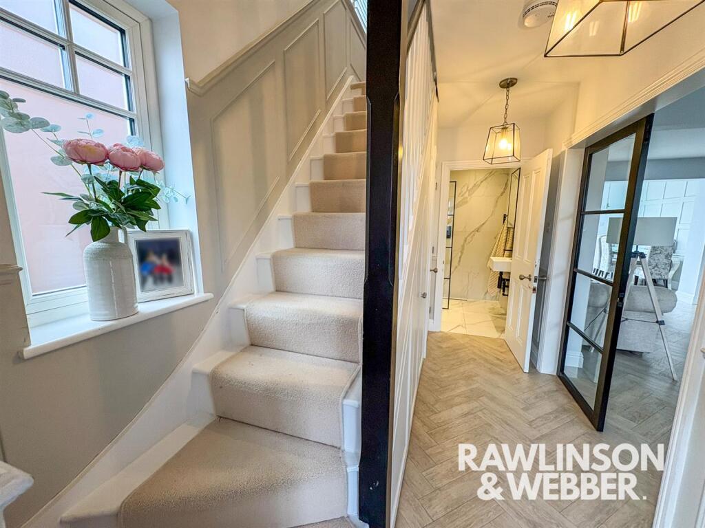 House in Kingston upon Thames - View 2