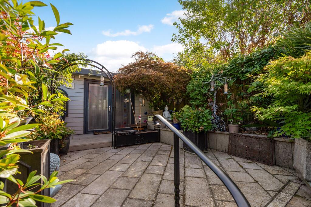 House in Southampton - View 4