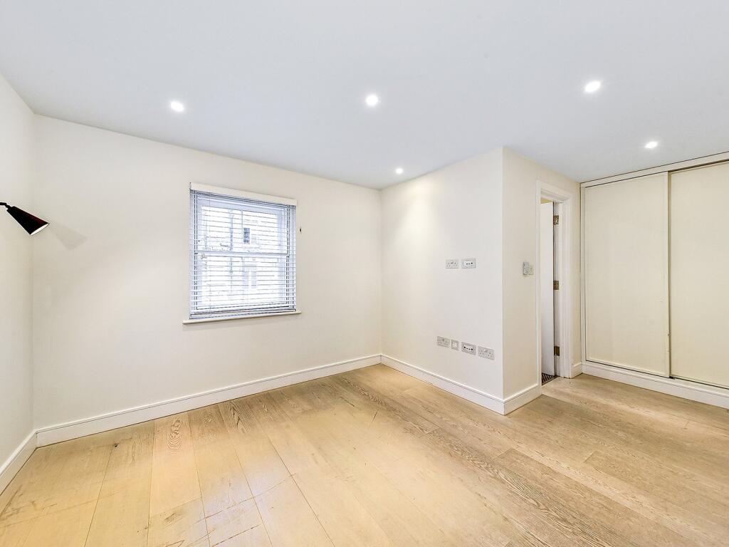 Apartment in London - View 4