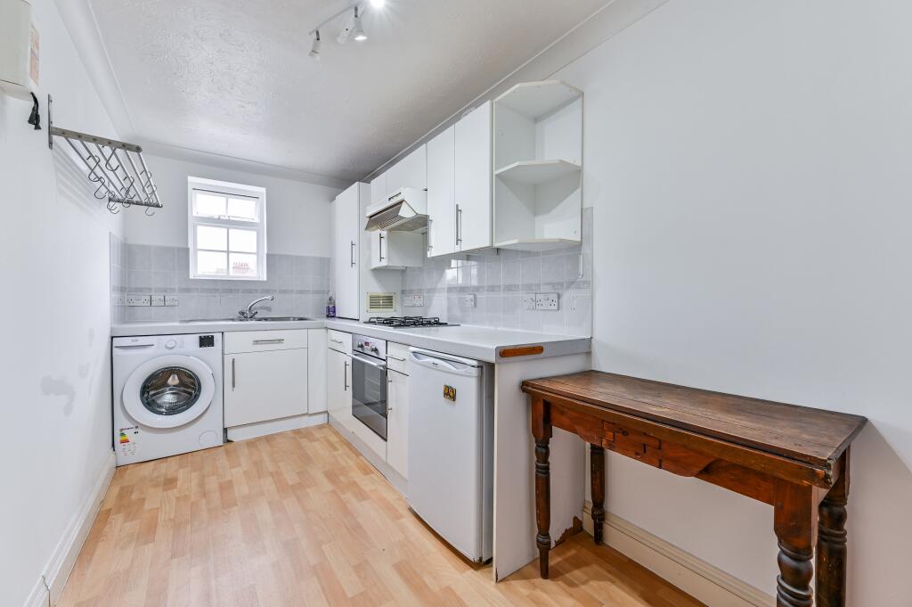 Apartment in London, Stroud Green - More