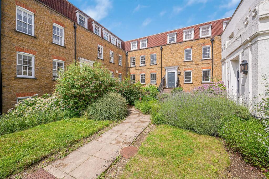 Main image of property: Stapleton Hall Road, Stroud Green, N4