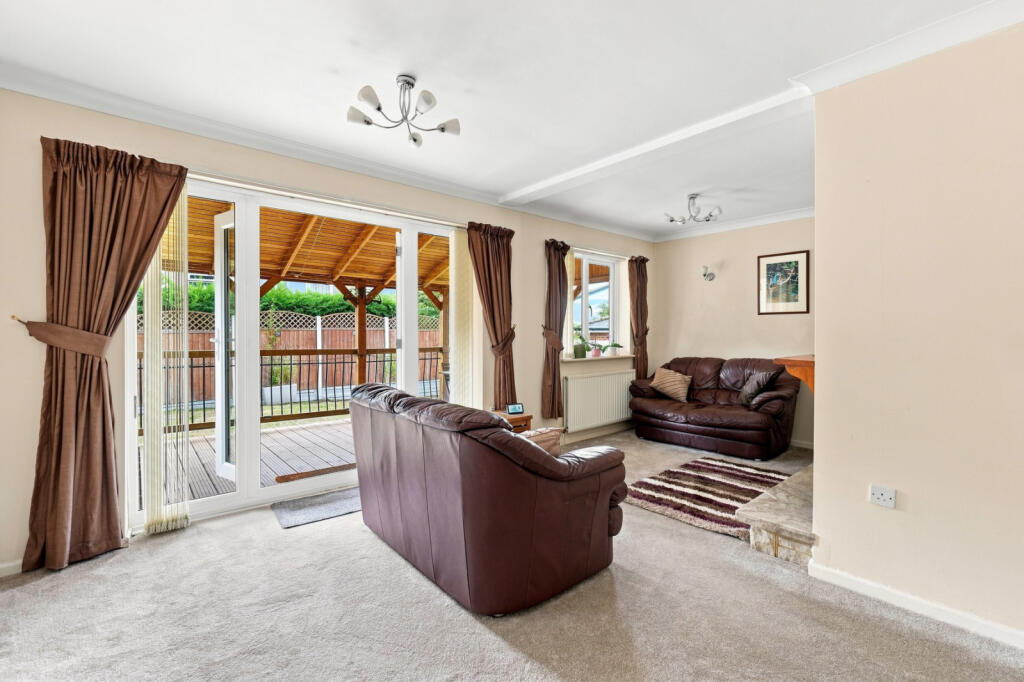 House in Uttlesford, Hatfield Heath - More