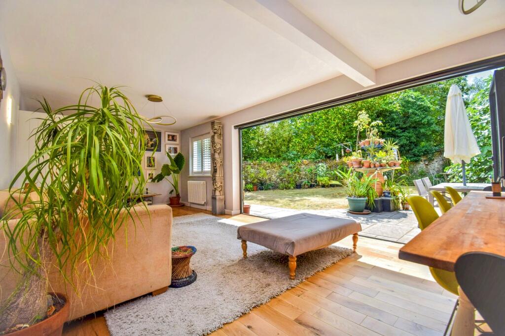 House in Tonbridge - View 4