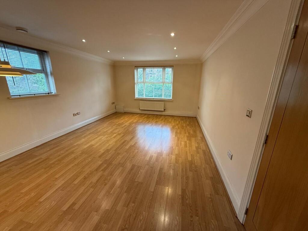 2 Belgravia House 51 Brown Street, Altrincham, WA14 2WH photo 4