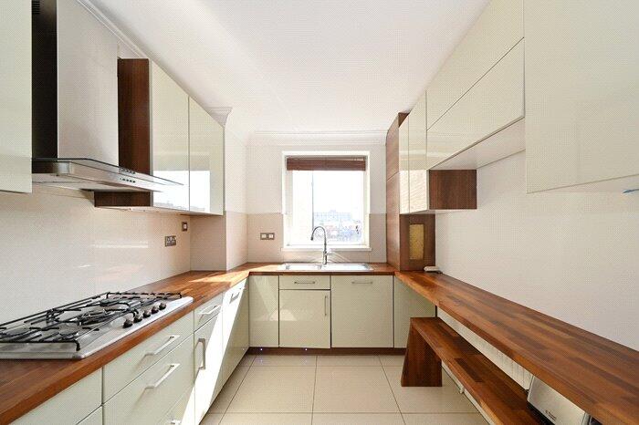 Apartment in London, Paddington - View 3