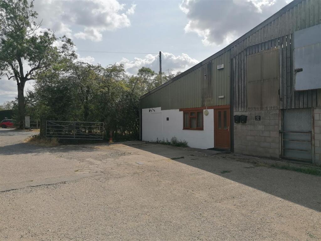 Main image of property: Table Oak Lane, Kenilworth