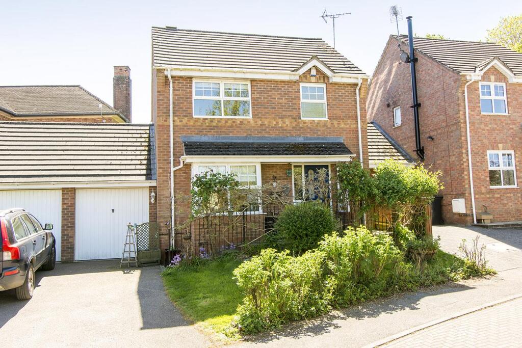 Main image of property: Elliot Close, Kibworth Beauchamp