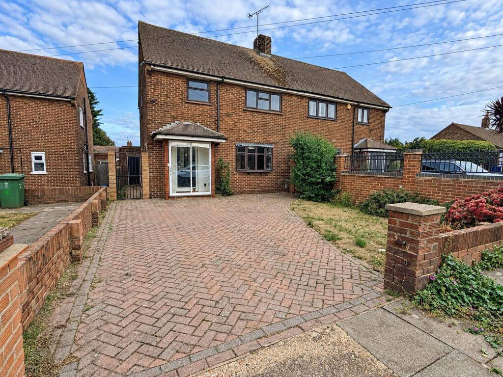 Main image of property: Thames Drive, Chadwell St Mary 