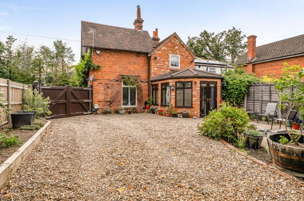 House in Reading, Emmer Green - View 4
