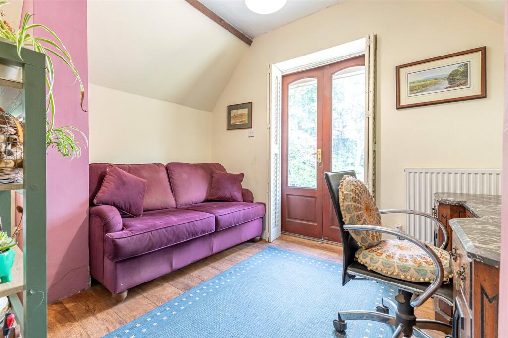 Bottlesford Corner, Pewsey, Wiltshire, SN9 photo 4