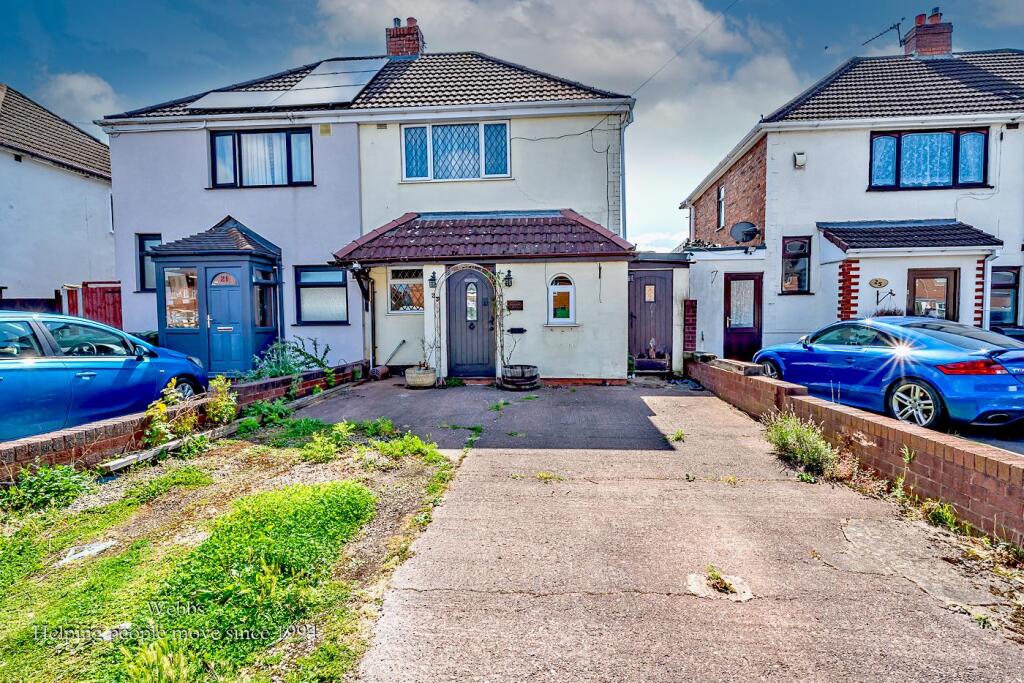 3-bed semi-detached on Norbury Avenue, Pelsall, Walsall, £180,000
