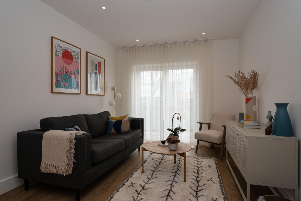 Apartment in Birmingham, West Midlands - View 2