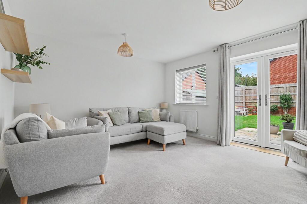 House in Eastleigh, Fair Oak and Horton Heath - View 2