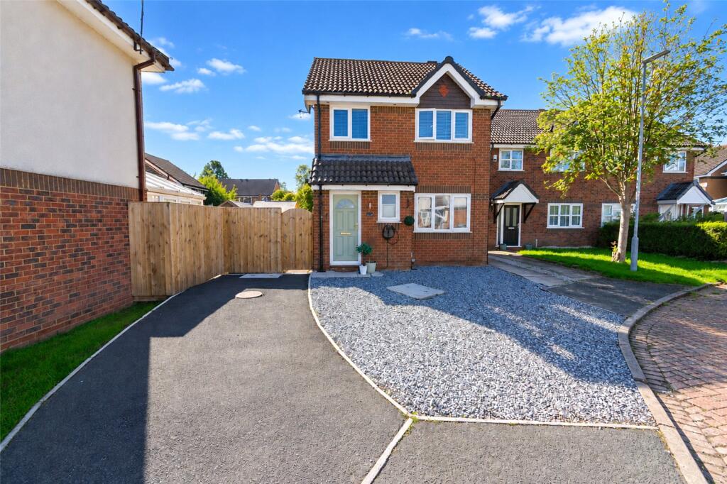 3-bed detached on Chesterton Close, Middlewich, £239,950