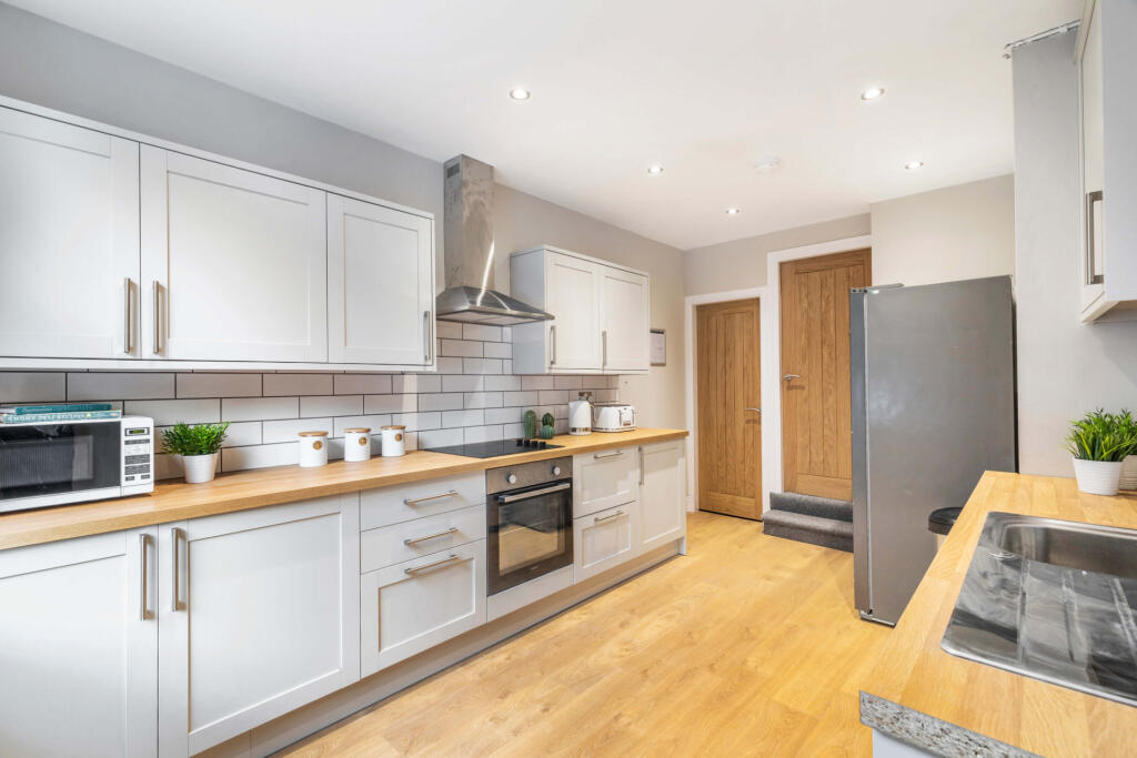 House in Leeds, Hyde Park - View 4