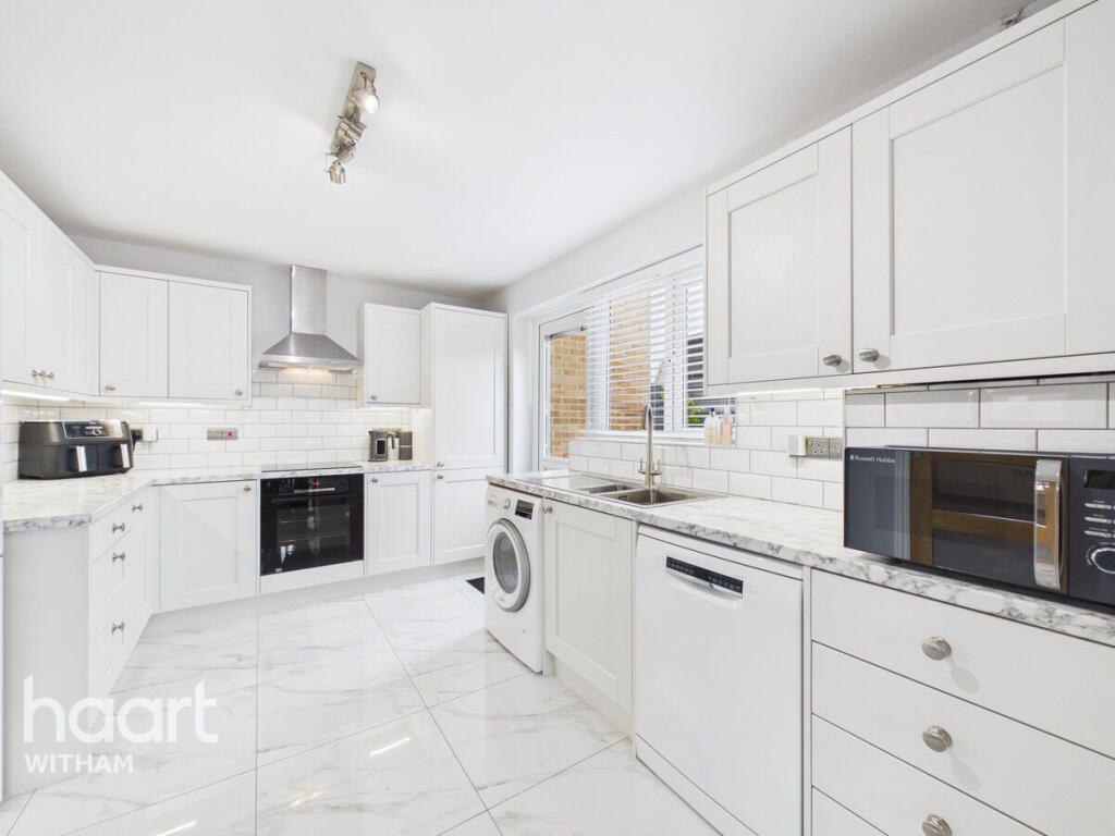 Main image of property: Dunlin Close, Heybridge