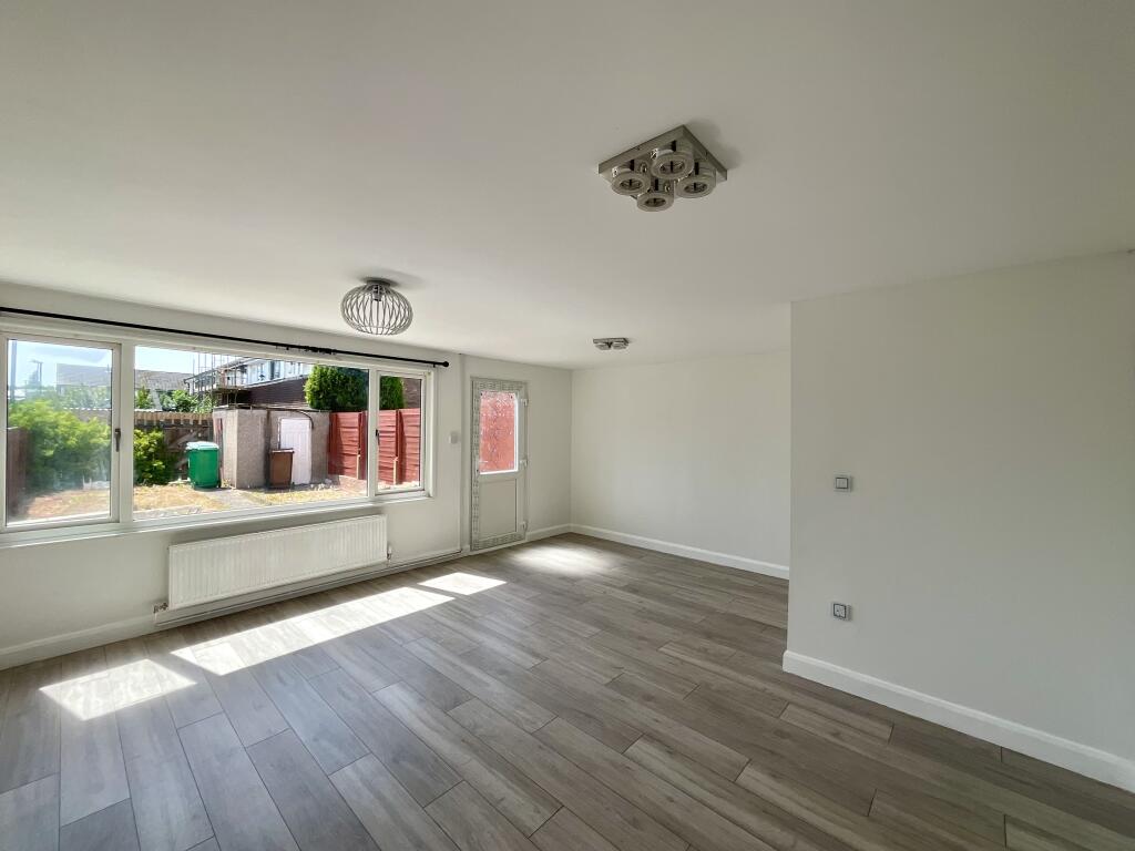 House in Nottingham, Cinderhill - More