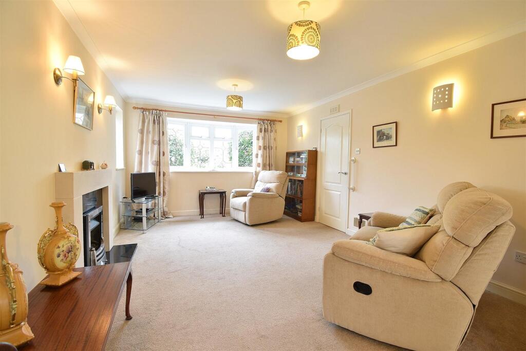 Wood Dale, Great Baddow, Chelmsford photo 3