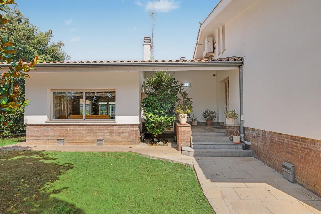 Main image of property: Catalonia, Girona, Girona