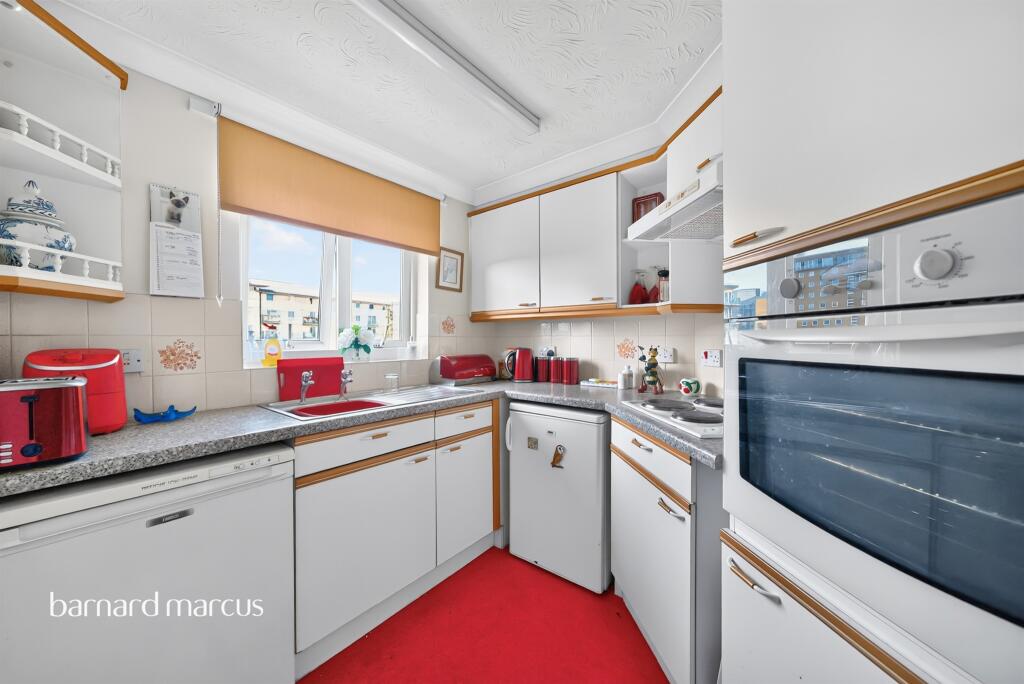 Apartment in Twickenham - View 4
