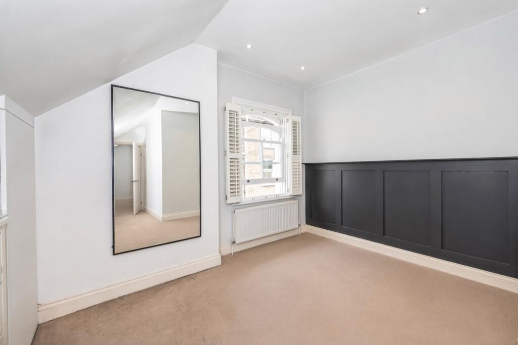 Apartment in London, Falcon Estate, Clapham Junction - More