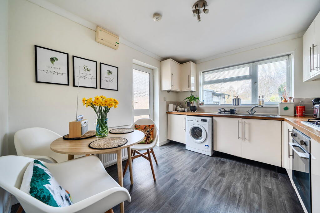 Lakeside Avenue, Lydney, GL15 5QB photo 2