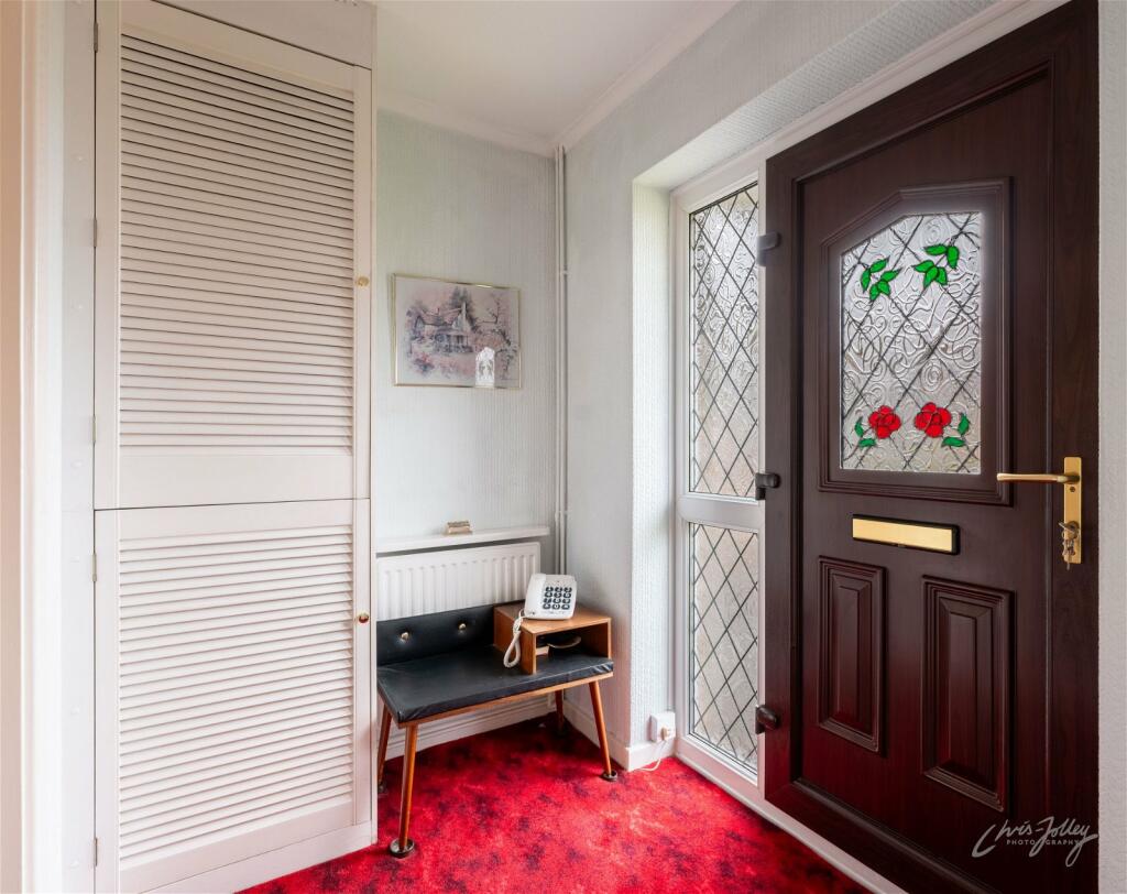 Denbigh Close, Hazel Grove, Stockport, SK7 5NJ photo 3