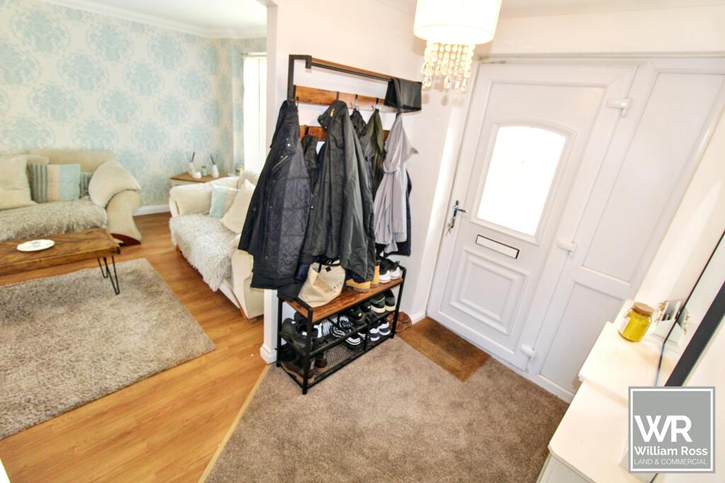 House in Romford - More