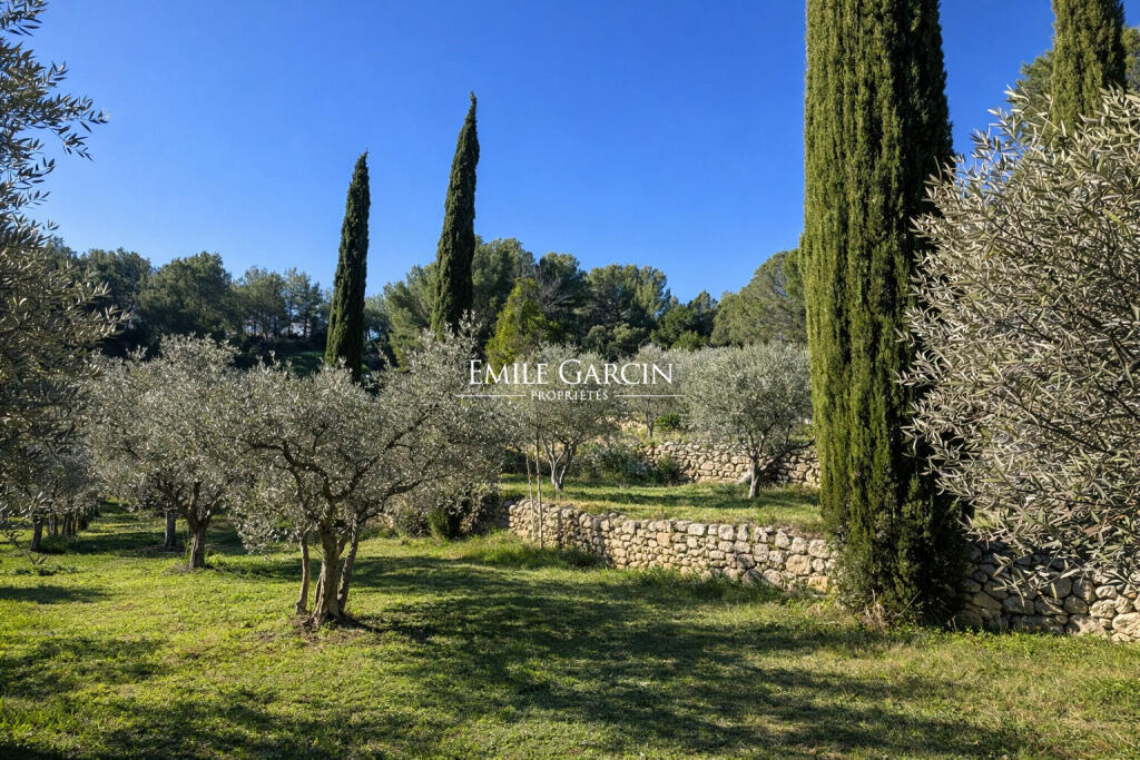Main image of property: Provence-Alps-Cote d`Azur, Bouches-du-Rhône, Salon-de-Provence